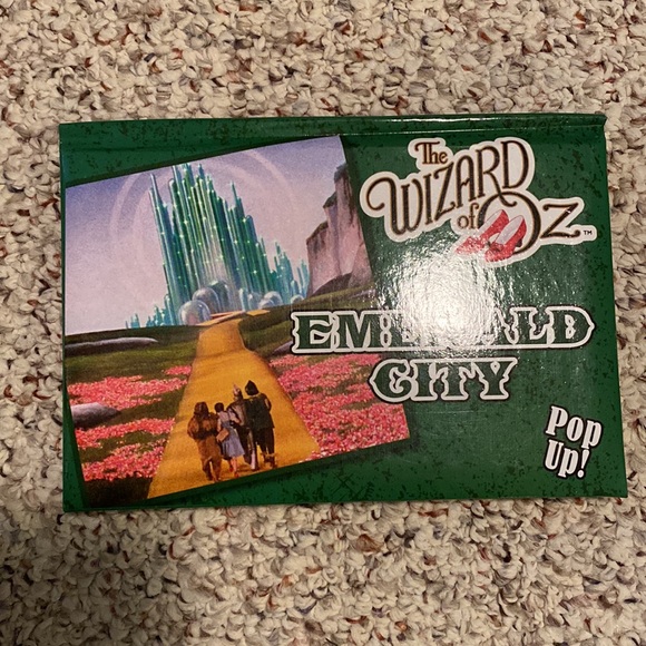 *SALE* Wizard of Oz movie pop up books - Picture 8 of 10
